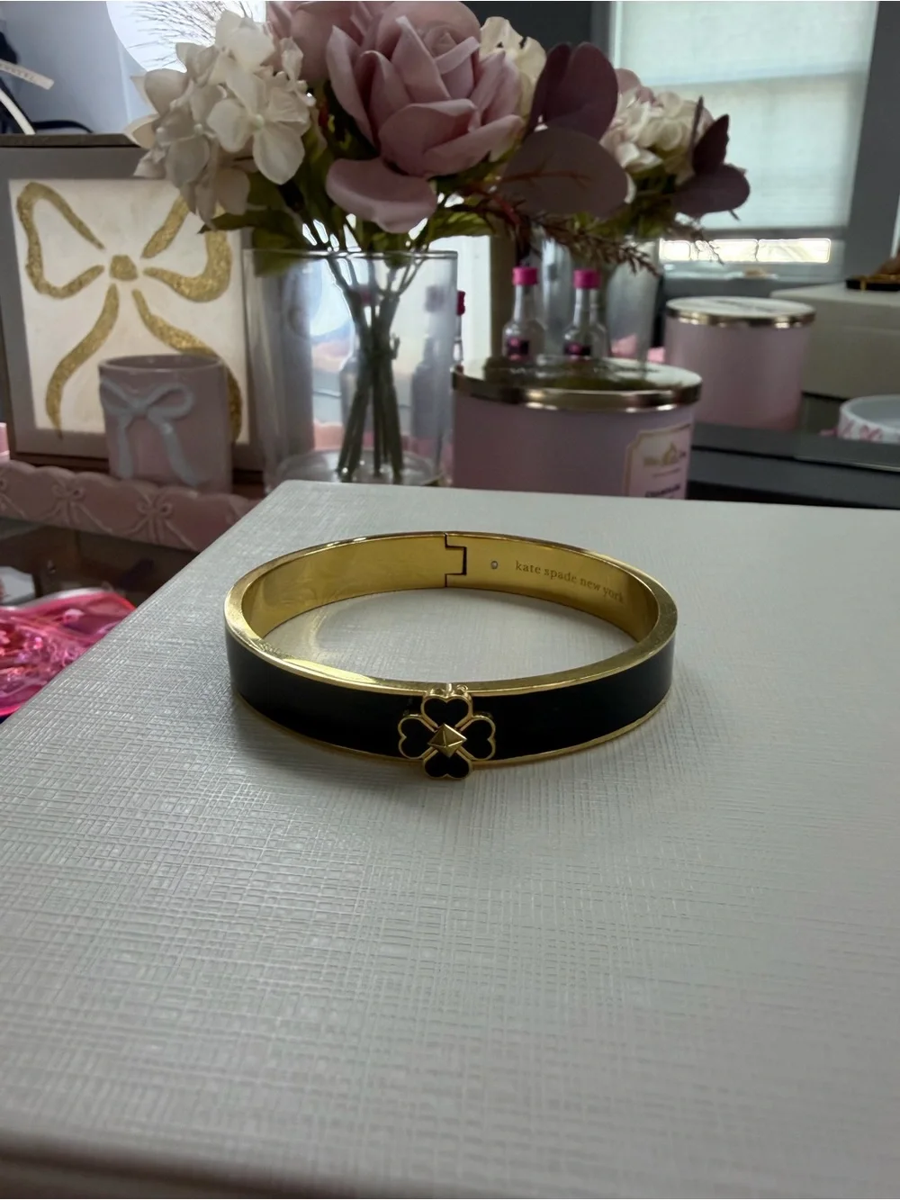 kate spade Black and Gold Clover Enamel Hinged Bangle Bracelet - Picture 1 of 3